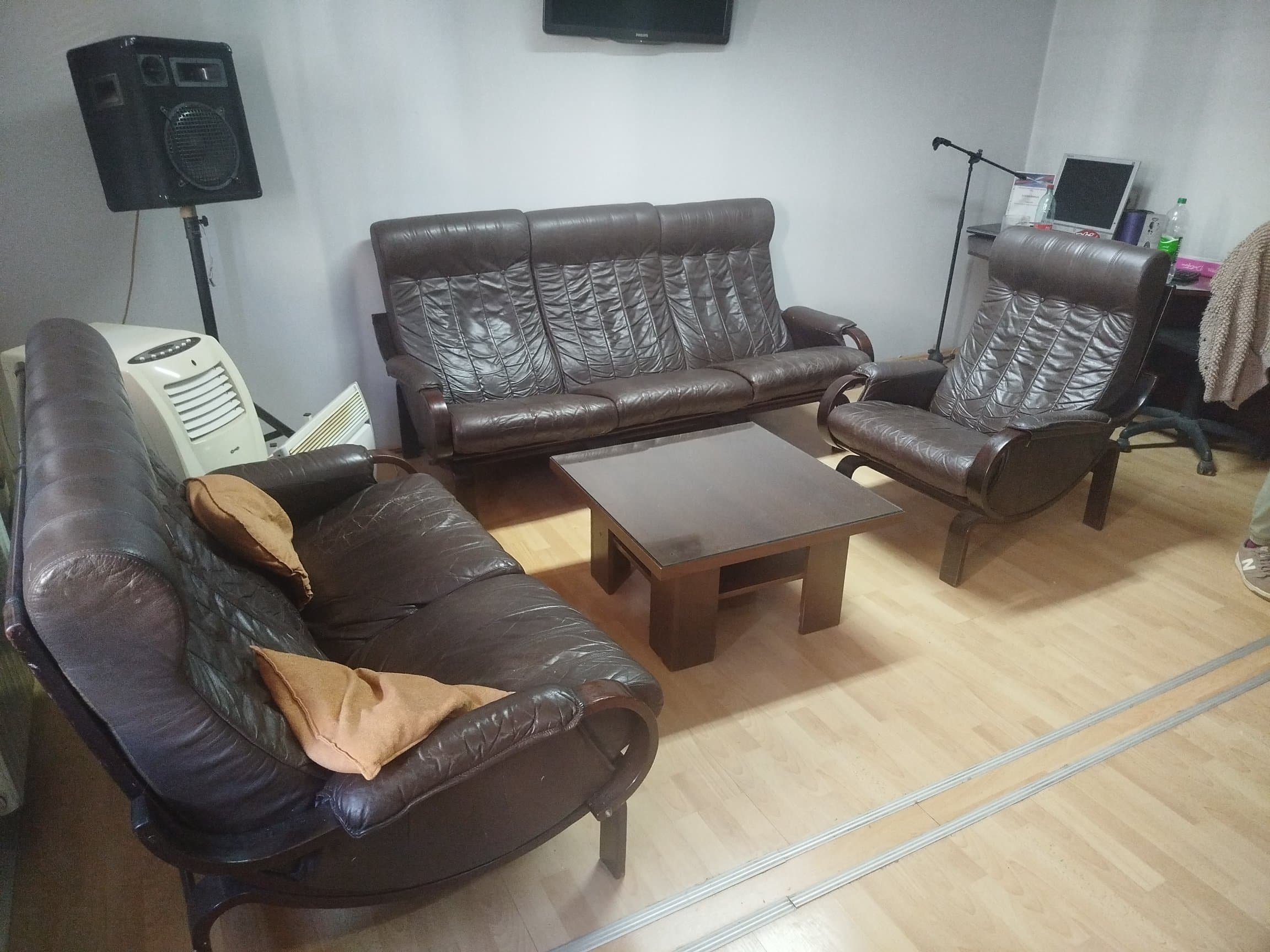Osm Radio studio