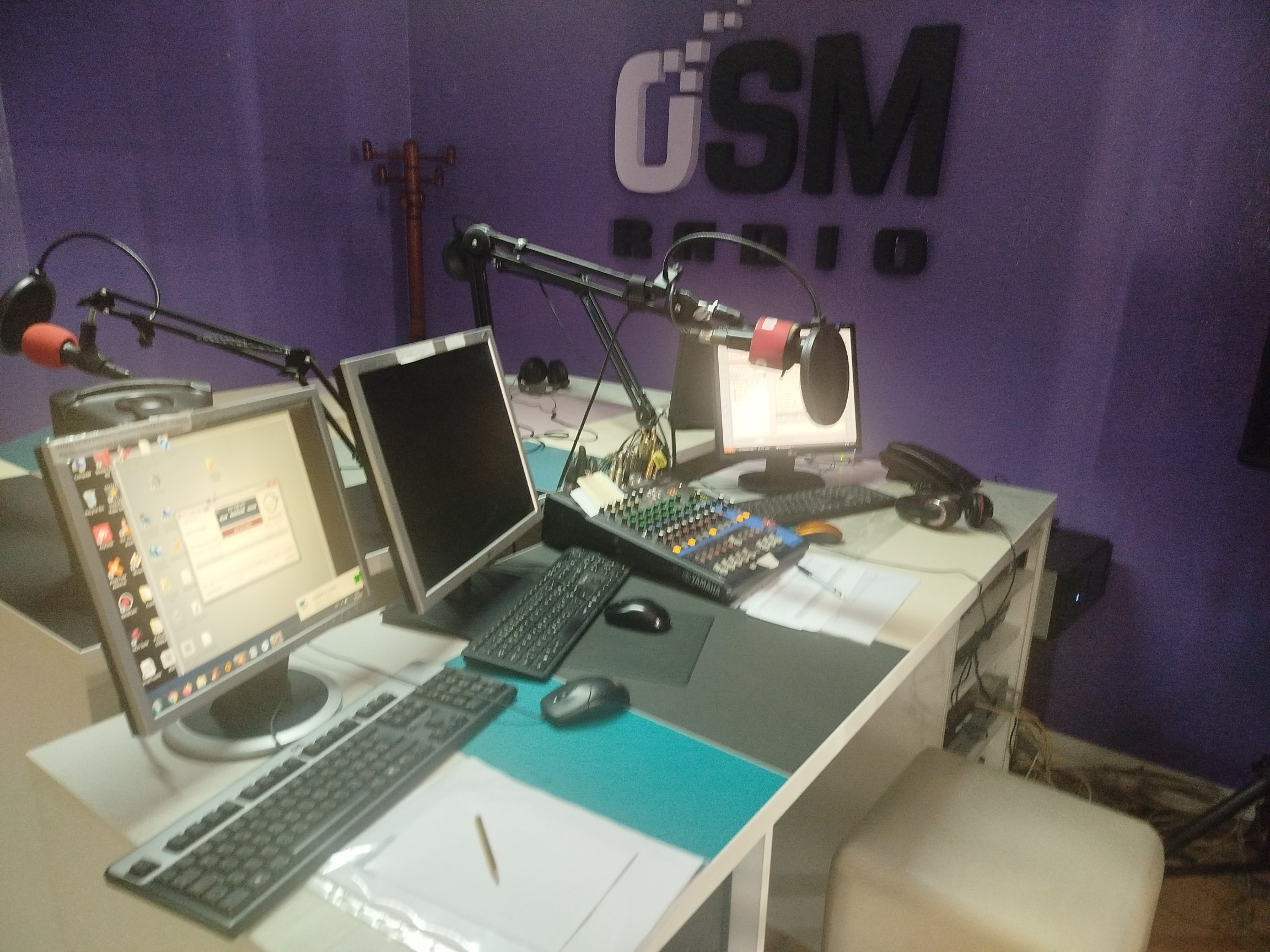 Osm radio Pale